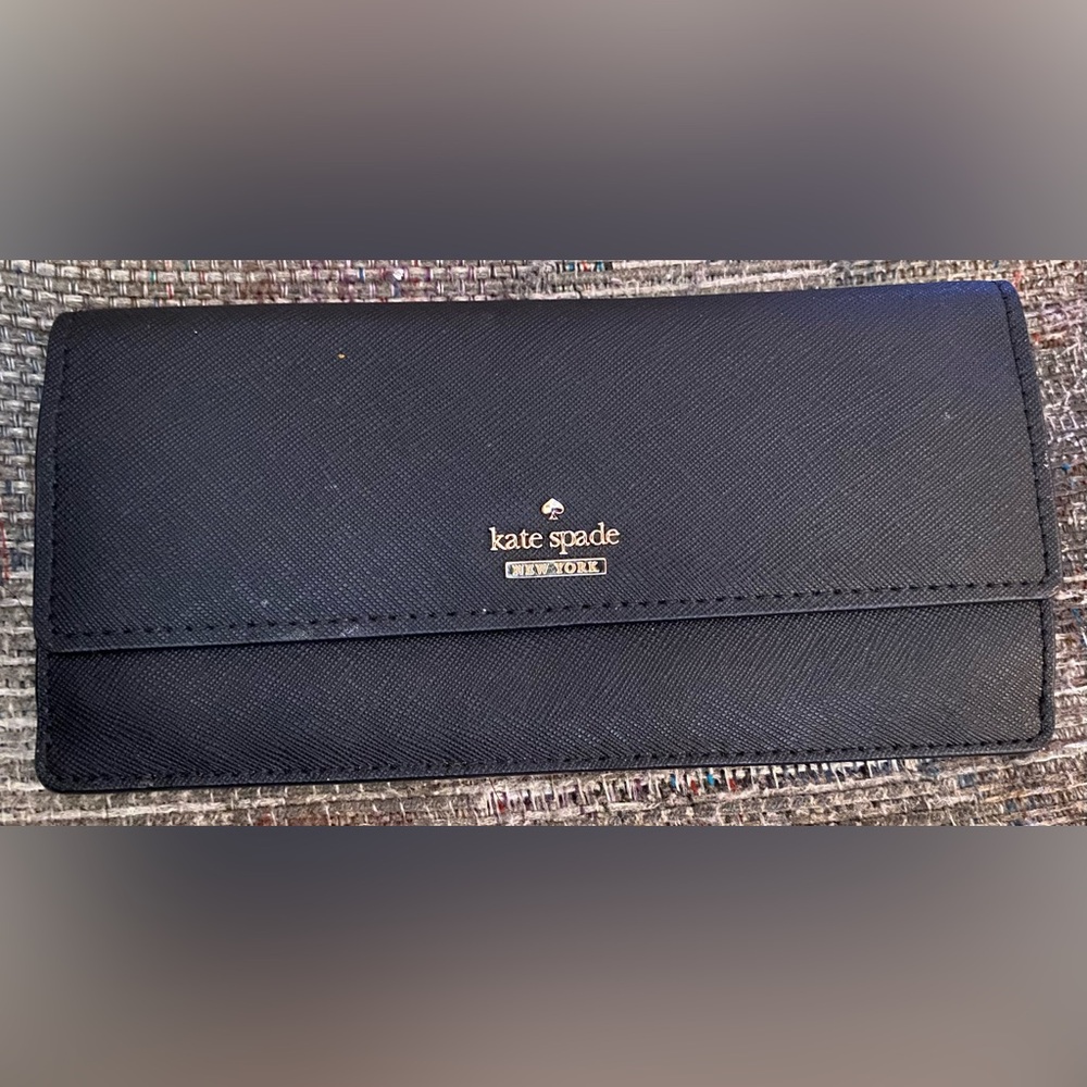 Kate spade Black slim Wallet.